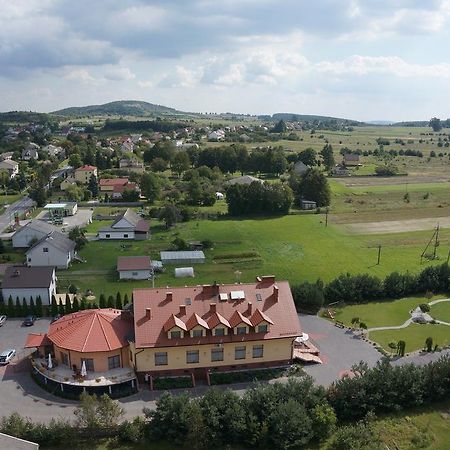 Hotel & Restauracja Okraglak Chęciny Exterior foto