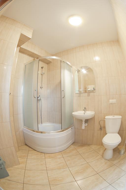 Hotel & Restauracja Okraglak Chęciny Quarto foto